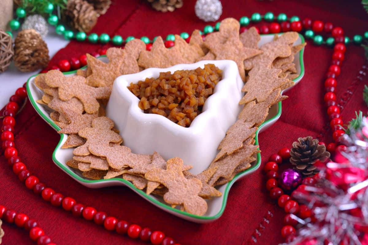 Apple pie dip with cinnamon chips, sweet apple salsa, healthy holiday appetizer, healthy holiday party desserts
