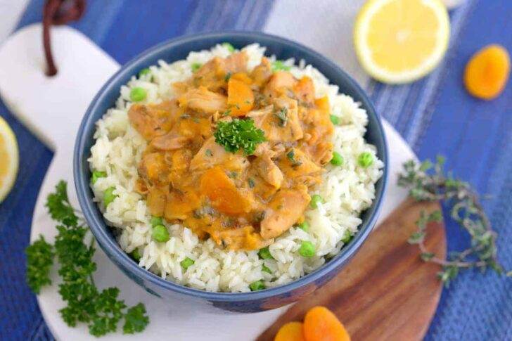 Instant Pot Apricot Chicken Recipe, apricot chicken thighs, healthy apricot chicken recipe, best apricot chicken, chicken with dried apricots, instant pot recipes, pressure cooker chicken recipes, instant pot chicken thighs, healthy instant pot recipes, instant pot chicken and rice