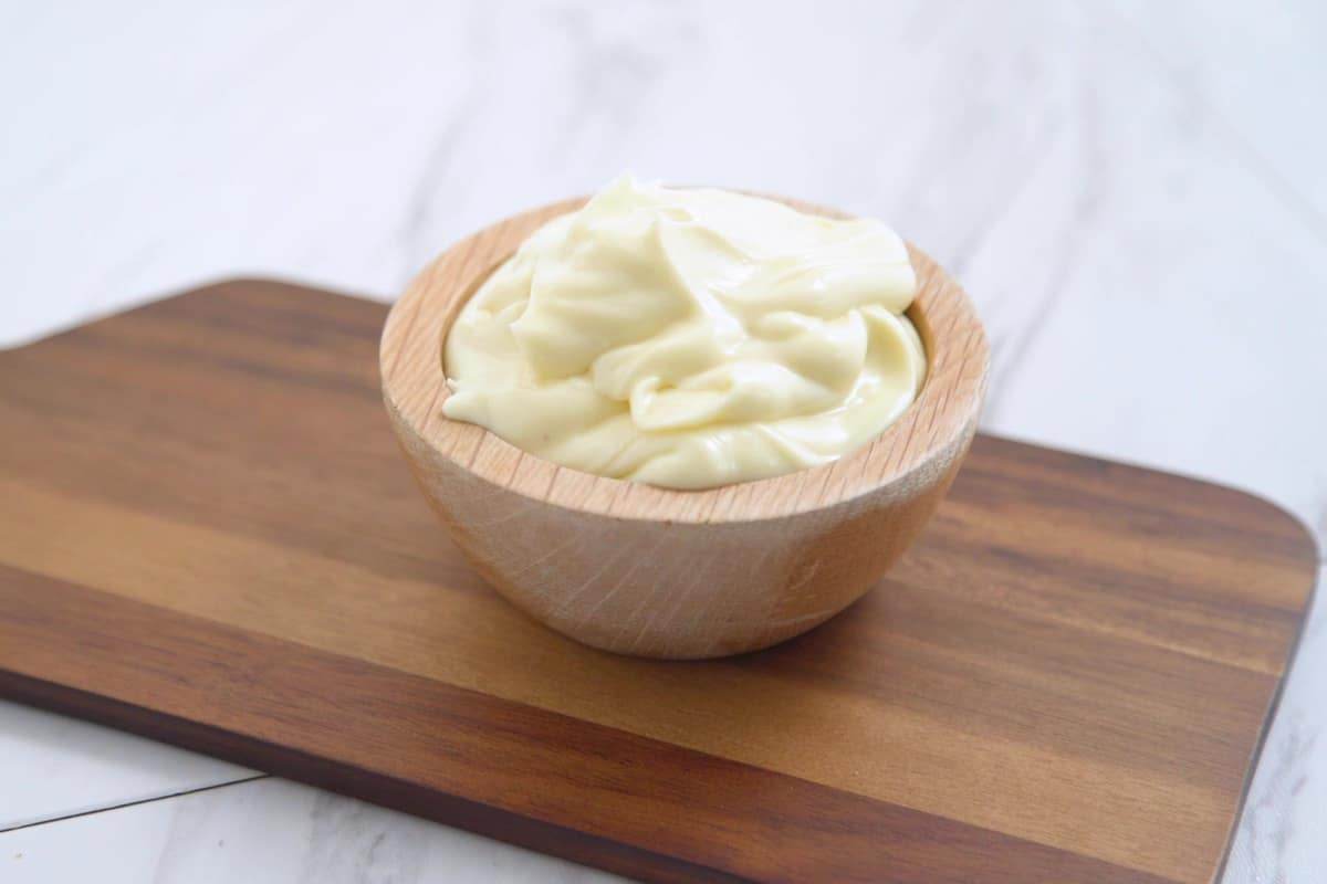Homemade avocado oil mayonnaise recipe