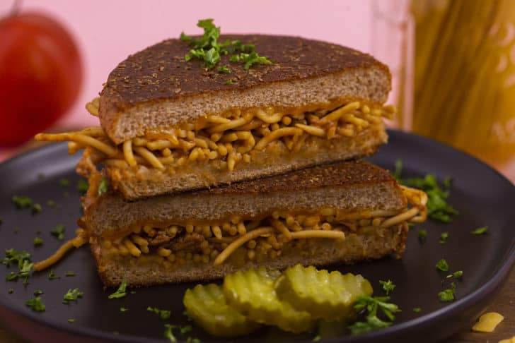 BBQ Spaghetti Sandwich