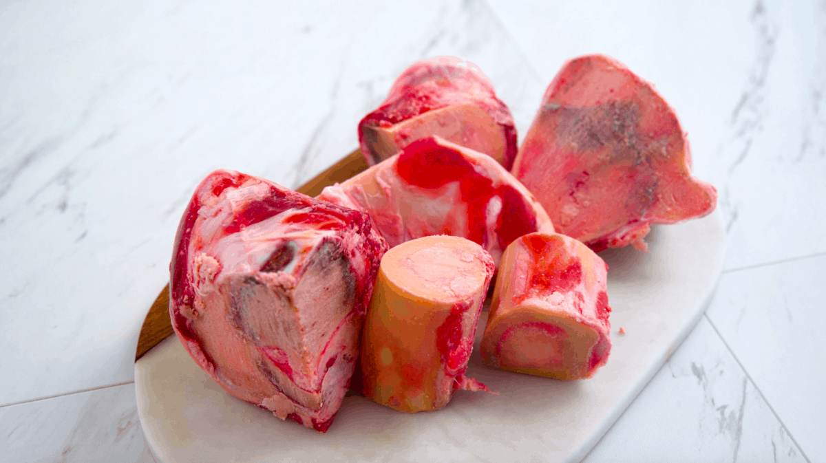 Bone Broth Benefits, how to make bone broth, is bone broth healthy, making bone broth