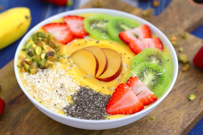 Breakfast Smoothie Bowl with Mango