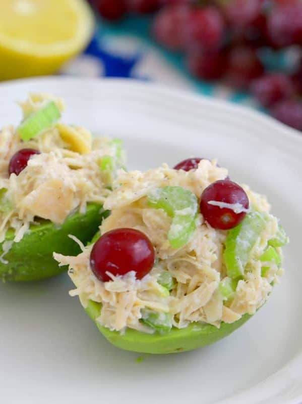 Canned Chicken Salad Recipe, how to make chicken salad with canned chicken, chicken salad with grapes and almonds, canned chicken recipes, easy chicken salad recipe, no cook meal prep, no heat lunch ideas, chicken salad without mayo