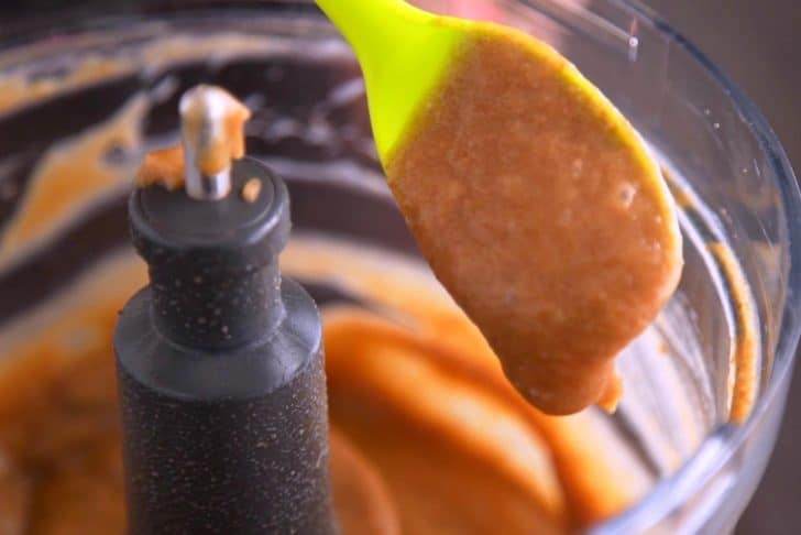 Blend date caramel ingredients for 3-4 minutes, until smooth.