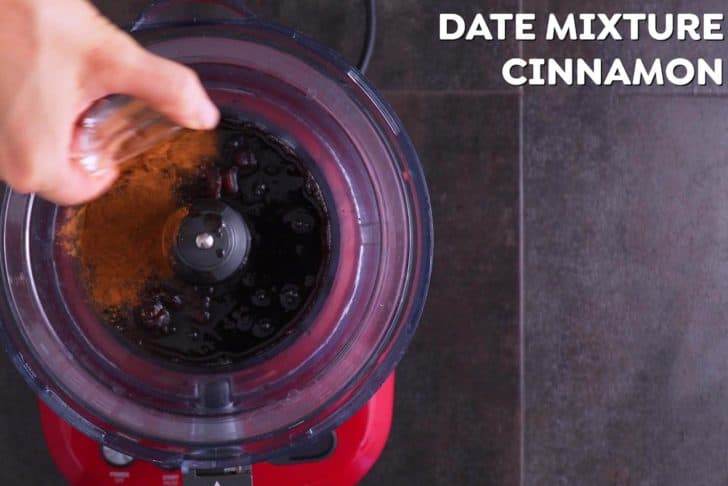 Blend cooled date mixture with cinnamon until smooth.