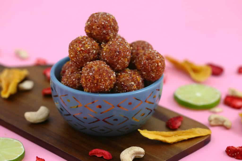 Dried Fruit and Nut Energy Balls, no bake fruit and nut balls, healthy no bake energy balls, paleo energy bites, healthy recipes with dried fruit, strawberry energy balls, easy vegan snacks, raw vegan energy balls, healthy snacks, healthy travel snacks