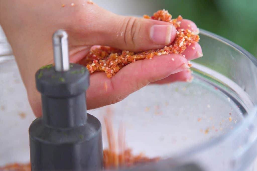 Healthy Dried Fruit and Nut Energy Balls, mango energy bites, paleo energy balls, healthy no bake energy bites, healthy snack ideas, no bake trail mix energy bites, healthy energy balls, no bake bites, road trip snacks