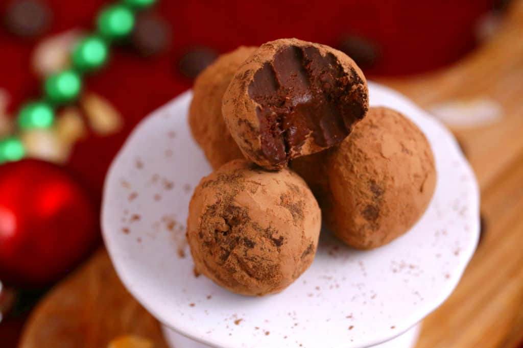 Easy Chocolate Truffles Recipe, how to make chocolate truffles, vegan truffles, paleo truffles, low carb truffles, 2 ingredient chocolate truffles