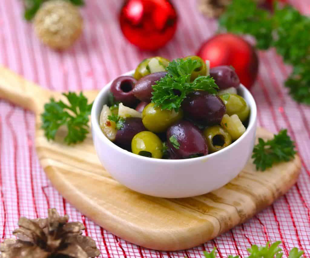 Easy Keto Snacks, carbs in olives, are olives keto, keto olives for snacking, keto diet foods, keto snacks whole foods