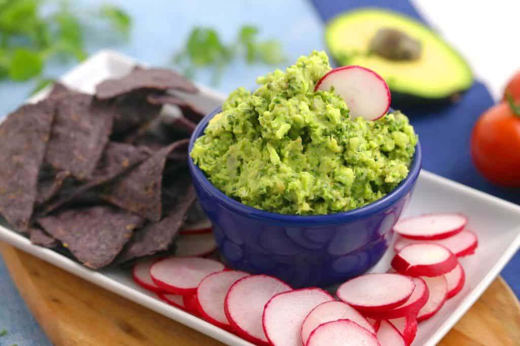 Easy Keto Snacks, keto guacamole, low carb guacamole, low carb snack ideas, low carb snacks