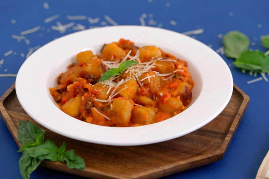 Simple Tomato Meat Sauce