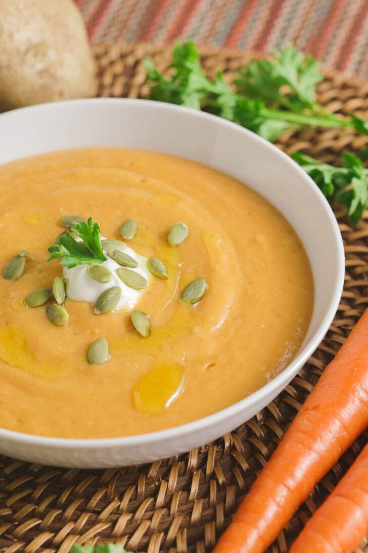 Easy Veggie Soup: A Nutritious and Delicious One-Pot Meal