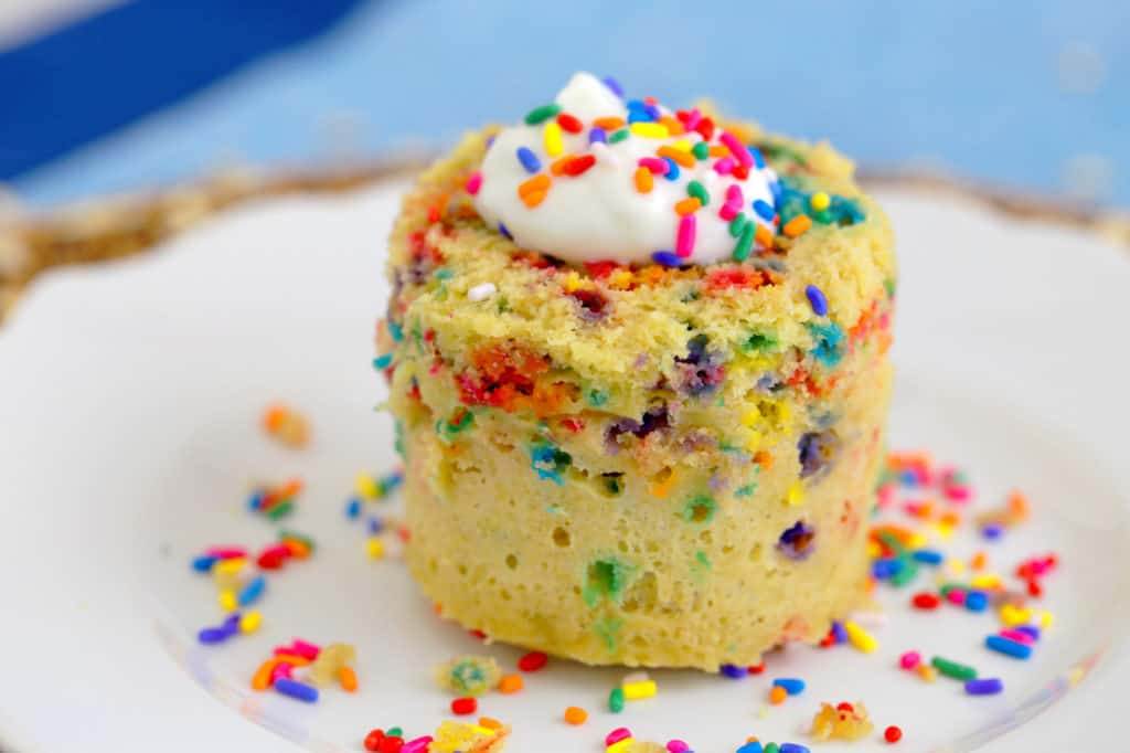 1 Minute Vanilla Mug Cake with