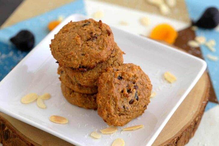 Grain Free Paleo Breakfast Cookies, paleo oatmeal cookies, paleo breakfast cookies, almond flour breakfast cookies, coconut flour breakfast cookies, paleo oatmeal raisin cookies, healthy breakfast ideas, breakfast meal prep, freezer breakfast cookies, breakfast freezer meals