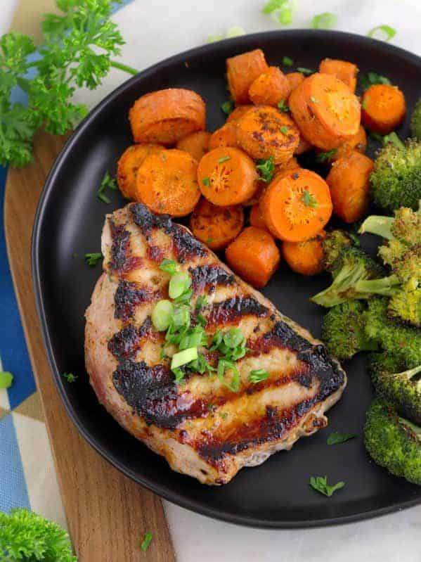 Boneless Grilled Pork Chops, how to grill pork chops, ranch pork chops, how long to grill pork chops, pan grilled pork chops, pork chop recipes, grilled pork chop recipes