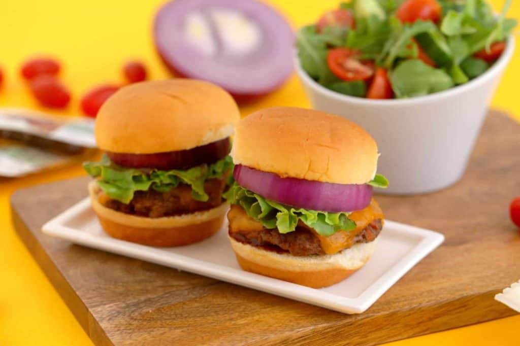 Easy Cheeseburger Sliders on Hawaiian Rolls
