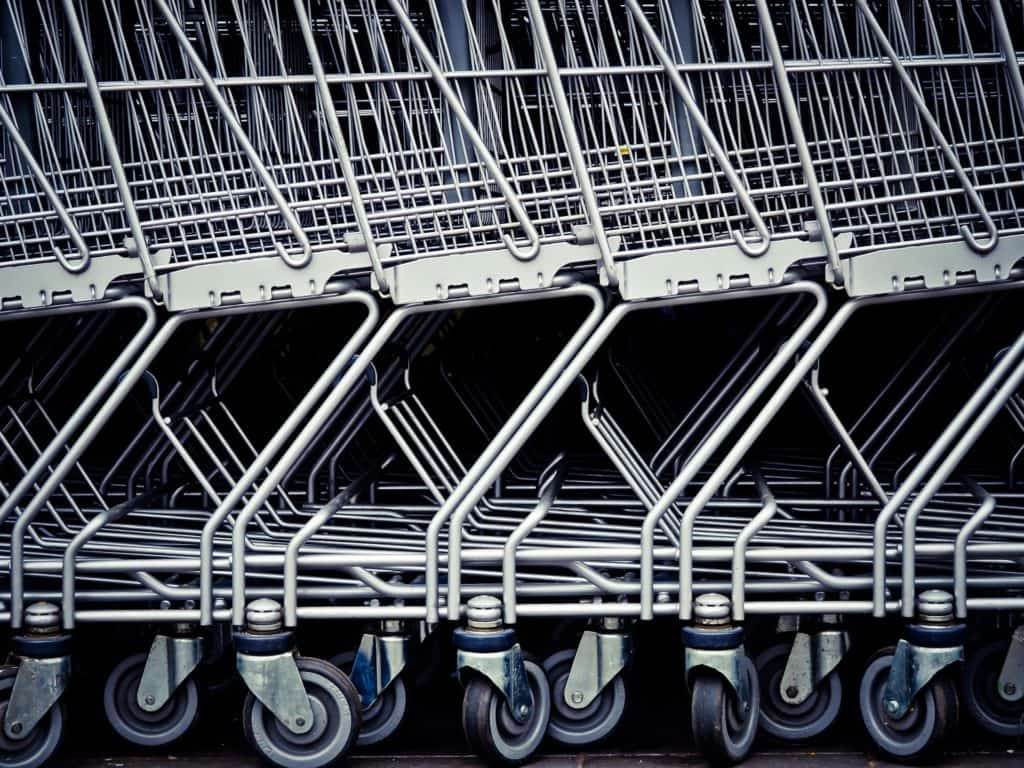 healthy grocery store shopping tips, healthy grocery list, how to save money on groceries