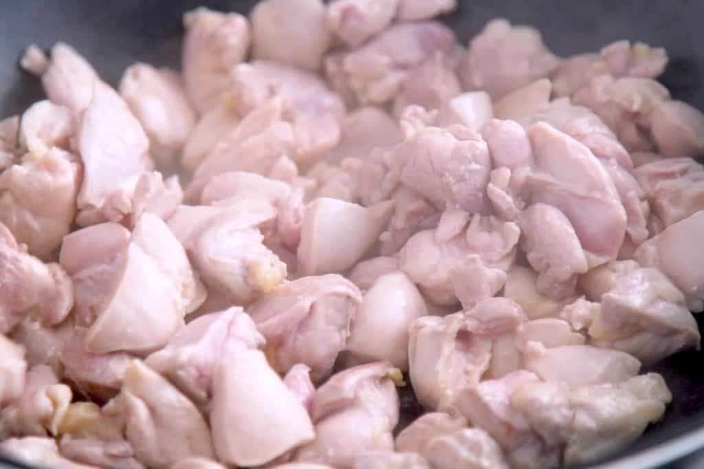 Healthy sesame chicken recipe, healthy lunch meal prep, sesame chicken meal prep, chicken meal prep ideas, easy meal prep, budget recipes, meal prep lunch ideas, easy healthy meals