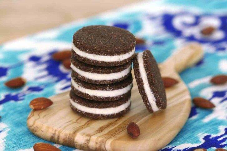 Homemade Low Carb Oreos