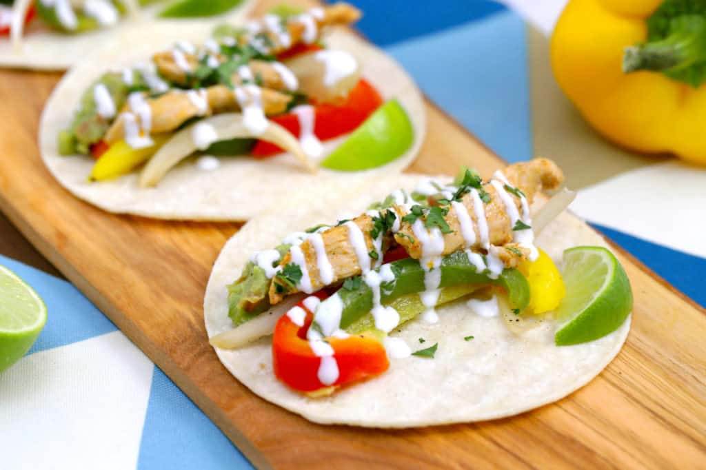 Instant pot chicken fajitas with veggies, chicken fajitas in instant pot, easy chicken fajitas, chicken tacos instant pot, instant pot chicken breast tacos, easy instant pot recipes, pressure cooker meals, chicken and veggies in instant pot