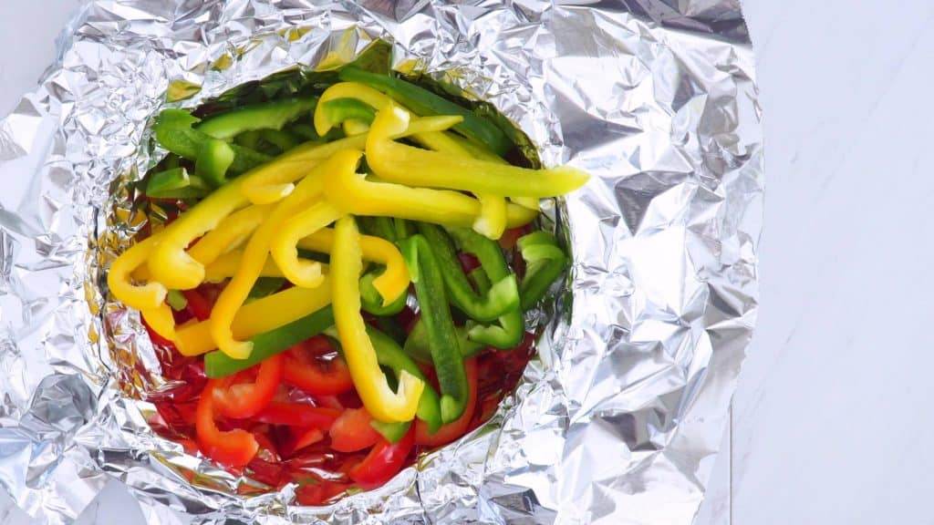 Healthy instant pot chicken fajitas with veggies, how to make chicken fajitas, chicken and veggies in instant pot, healthy instant pot recipes