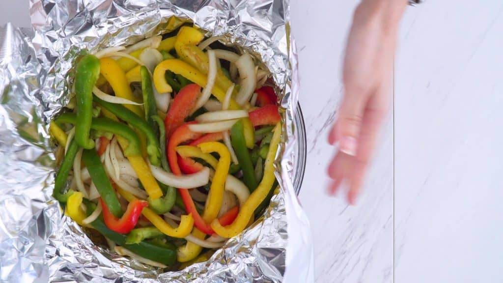 Chicken and veggies in instant pot, how to make chicken fajitas in instant pot, easy chicken fajitas, easy instant pot recipes, instant pot chicken fajitas