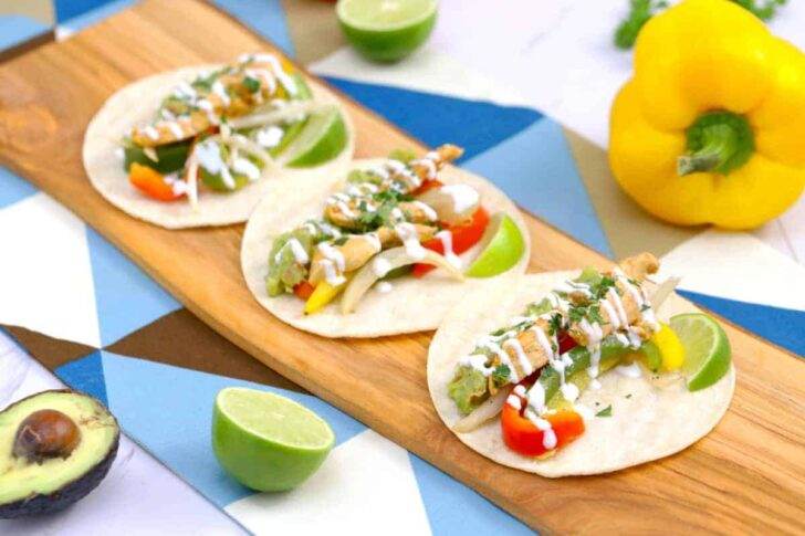 Instant pot chicken fajitas recipe, chicken fajitas instant pot, instant pot chicken tacos, instant pot chicken fajita recipe, how to make chicken fajitas in instant pot, best instant pot recipes, pressure cooker meals, healthy pressure cooker recipes