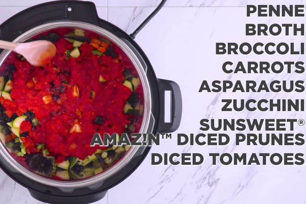 Instant Pot Pasta Primavera Recipe, pasta primavera vegan, instant pot pasta recipes, cooking pasta in the instant pot, instapot recipes, instant pot dinners, instant pot penne pasta recipes