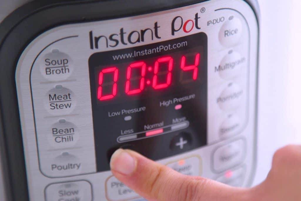 Instant Pot Pasta Primavera, primavera pasta, pasta in instant pot, how to cook pasta in instant pot, instant pot recipes, healthy pressure cooker recipes, vegan instant pot recipes