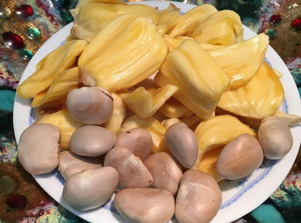 how to eat jackfruit, canned jackfruit, how to cook jackfruit, vegan jackfruit recipes