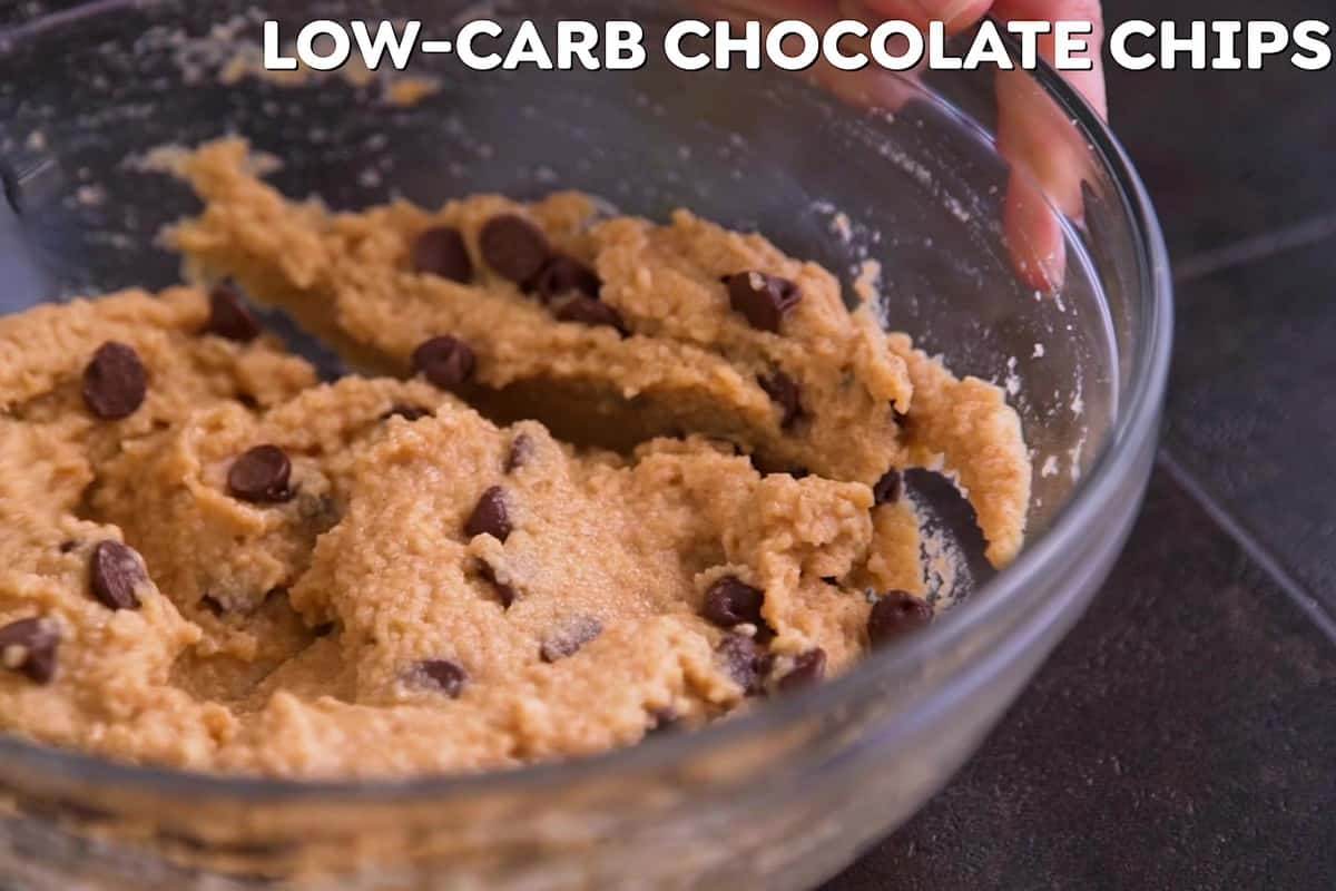 If desired, make keto chocolate chip pancakes with low carb chocolate chips. Allow batter to rest for 5-10 minutes.