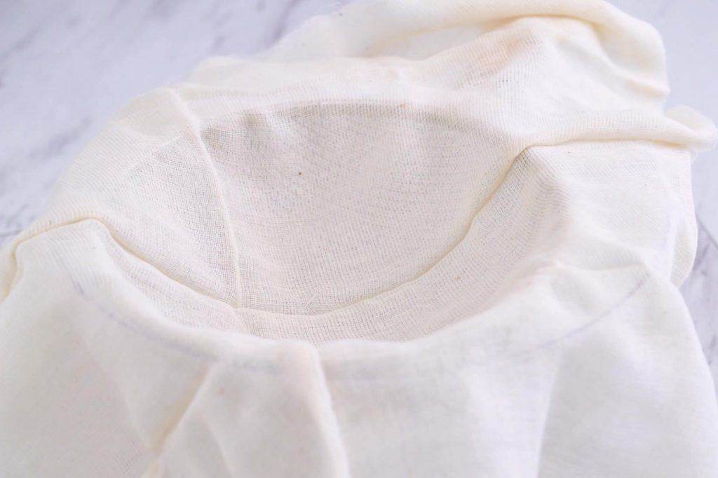 labneh dip, how to make labneh, labneh health benefits, how to make yogurt cheese, labneh vs Greek yogurt, easy labneh recipe
