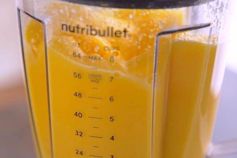 To make mango puree, blend mango with some lemonade for 1-2 minutes, until very smooth.