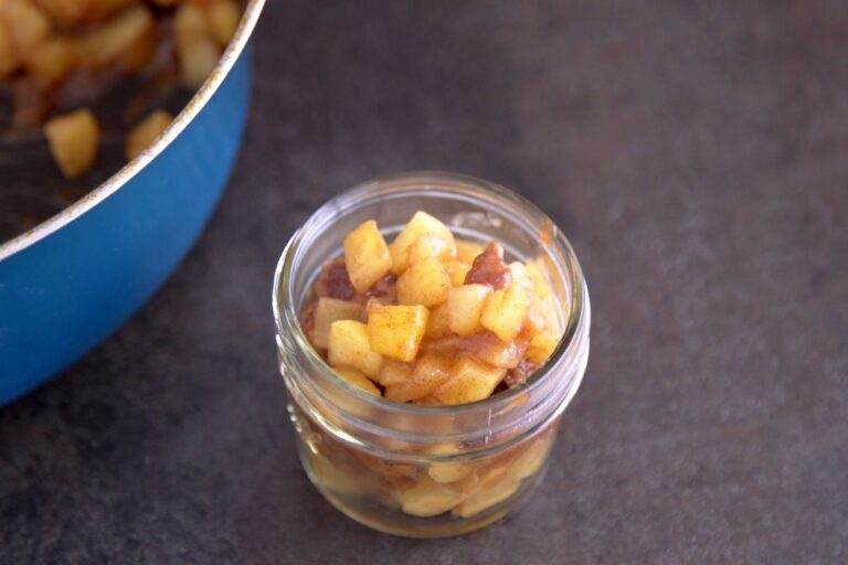 Fill each mini mason jar with apple pie filling.