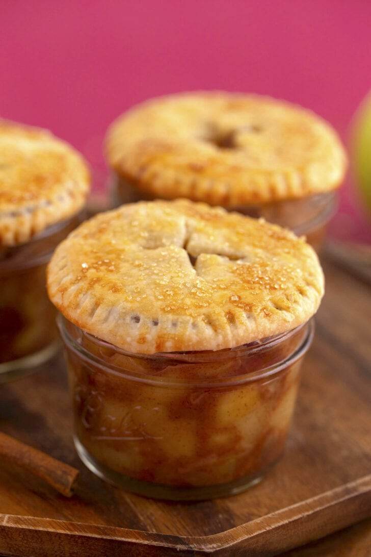 Mini Mason Jar Apple Pies