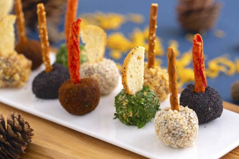 Cheese Ball Hors D'oeuvres
