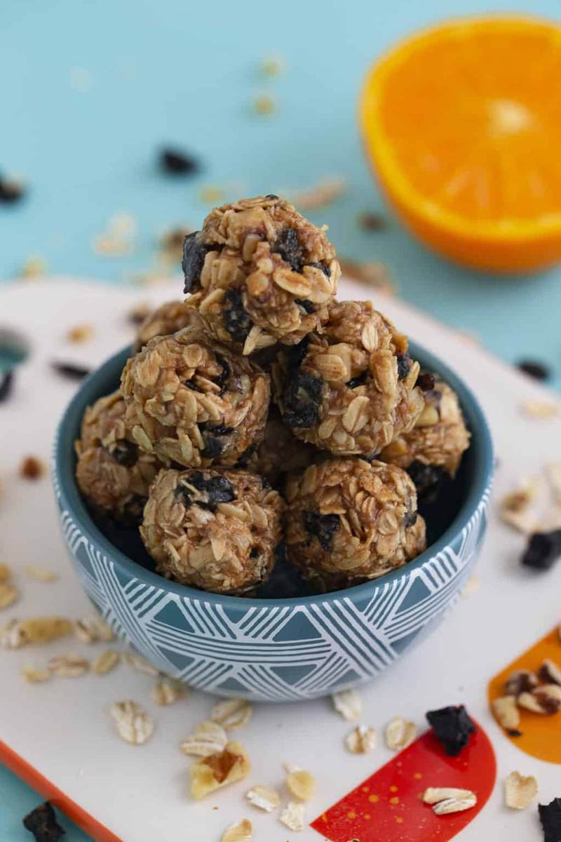 No Bake Oatmeal Energy Bites