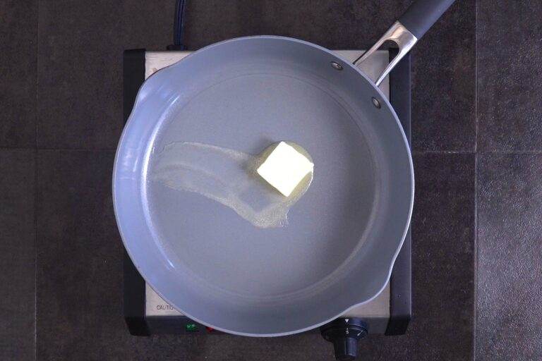 Ceramic coated saute pan