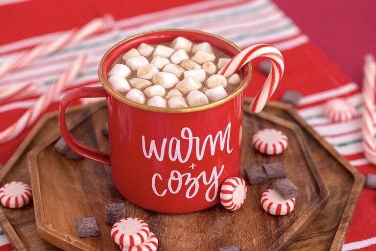 How to Make Peppermint Hot Chocolate