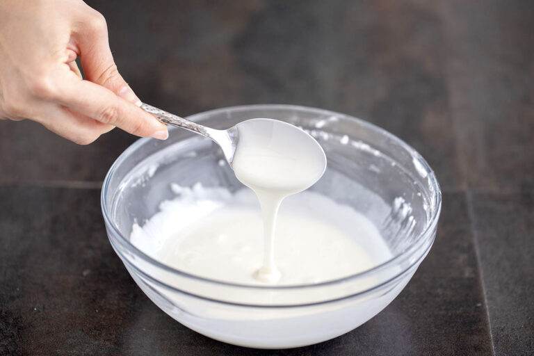 How to Make Icing with Powdered Sugar