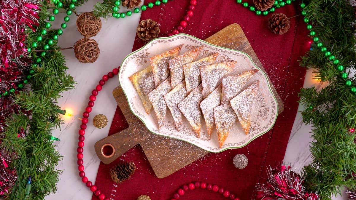 Baked Pumpkin Pie Wontons, easy holiday treats, baked dessert wontons, pumpkin pie wontons cream cheese