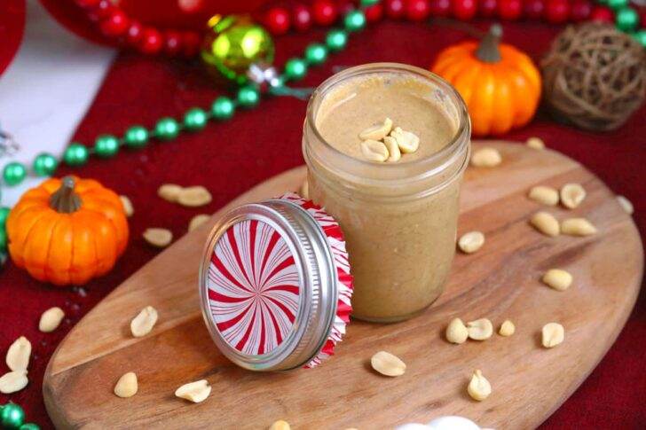 Pumpkin Spice Peanut Butter, homemade peanut butter, pumpkin peanut butter, how to make peanut butter, 2 ingredient peanut butter, easy homemade Christmas gifts
