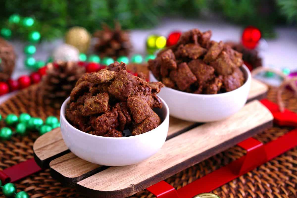 Puppy Chow Recipe, how to make puppy chow, Muddy Buddies recipe, peanut butter muddy buddies
