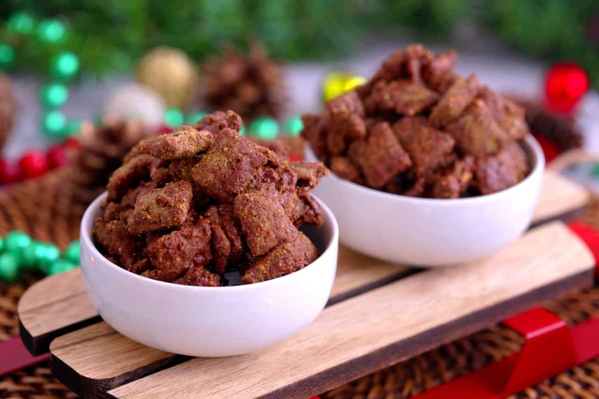 Puppy Chow Recipe, how to make puppy chow, Muddy Buddies recipe, peanut butter muddy buddies