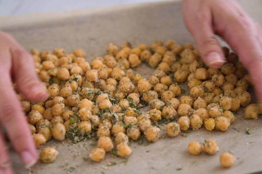 Ranch Roasted Chickpeas Snack, crispy chickpeas, dried chickpeas snack, roasted canned chickpeas, oven roasted chickpeas, how to make crunchy chickpeas, travel snacks, easy healthy snacks, seasoned chickpeas, roasted chickpeas with ranch seasoning