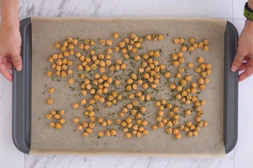 Easy Ranch Roasted Chickpeas, crispy roasted chickpeas, roasted chickpeas with ranch seasoning, how to store roasted chickpeas, chickpea snacks, how to make crispy chickpeas, healthy road trip snacks, how to bake chickpeas, crispy ranch chickpeas, healthy snacks