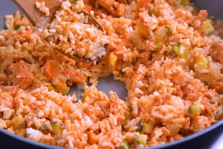How to make salmon rice bowls