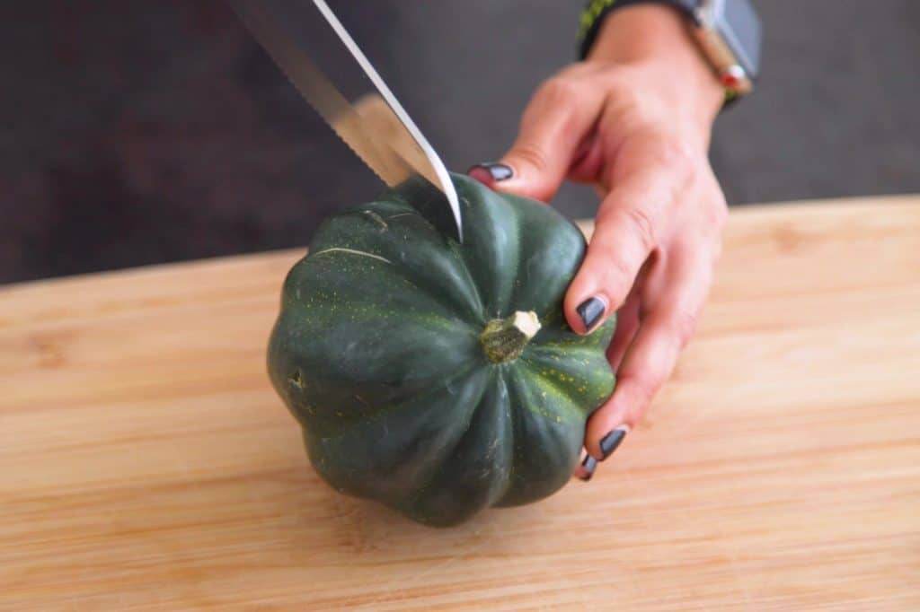 How to Cut Acorn Squash