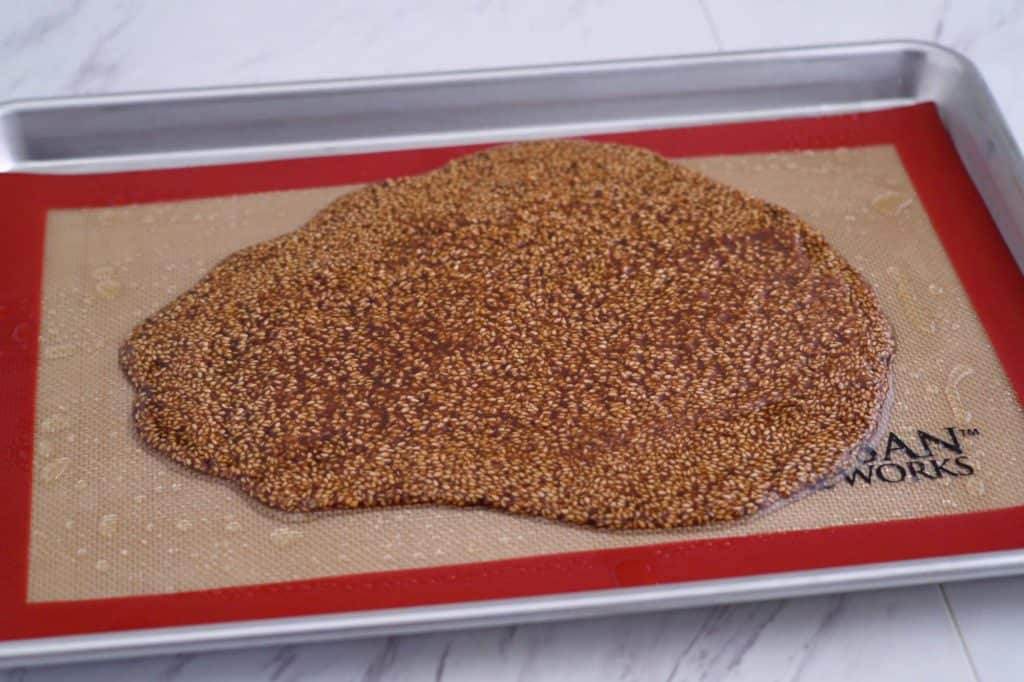 sesame brittle recipe, sesame candy, crunchy sesame seed brittle, Chinese sesame candy recipe, how to make healthy candy, healthy homemade sweets