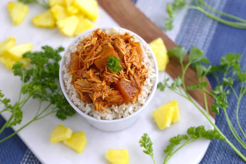 Slow Cooker BBQ Chicken, simple crock pot recipes, cheap crockpot meals, 3 ingredient slow cooker recipes, 3 ingredient crock pot recipes
